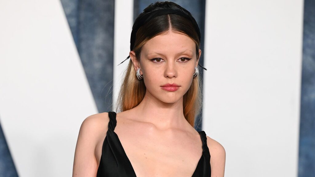 mia goth